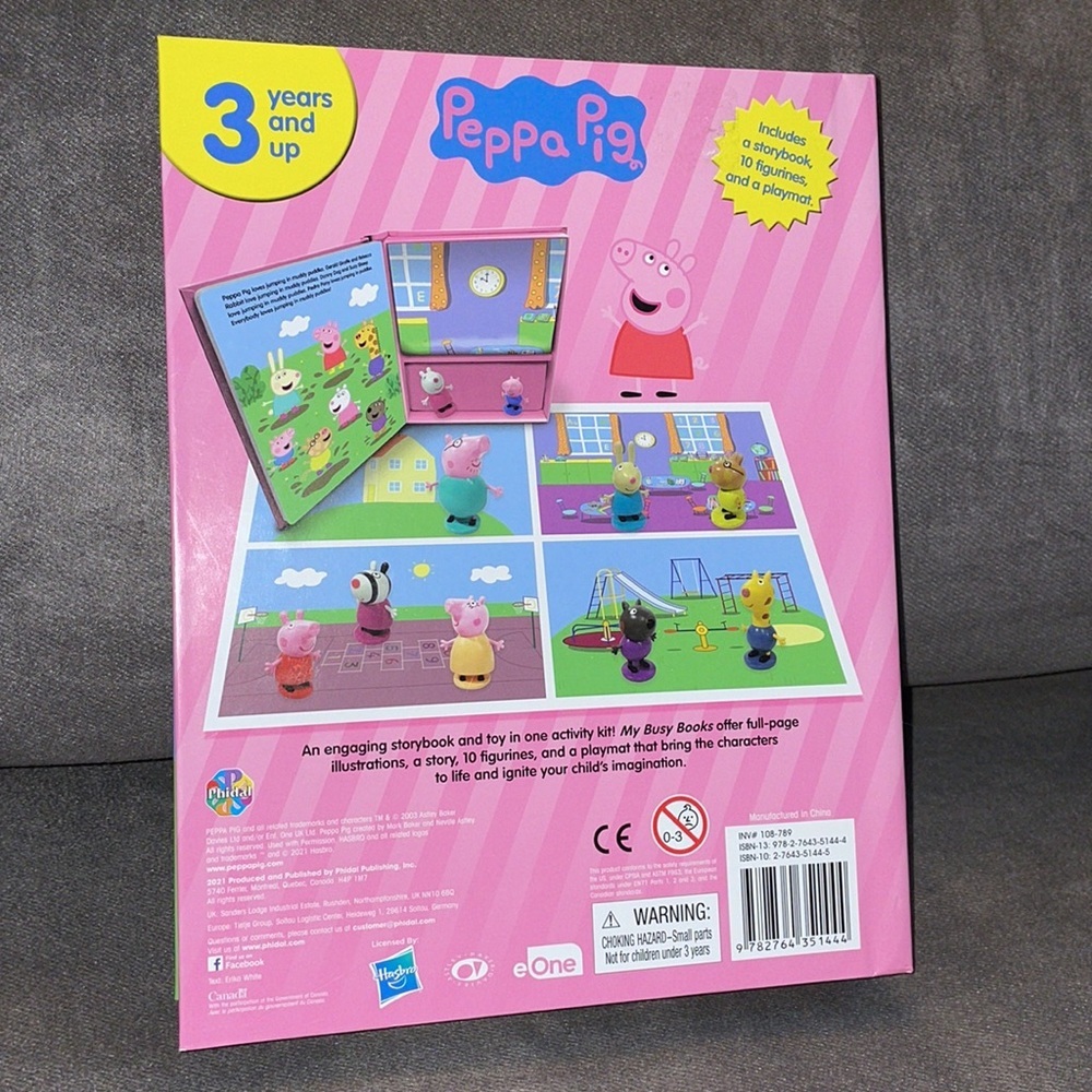 Peppa Pig Book & 10 figurines & playmat.​ - Picture 2 of 4